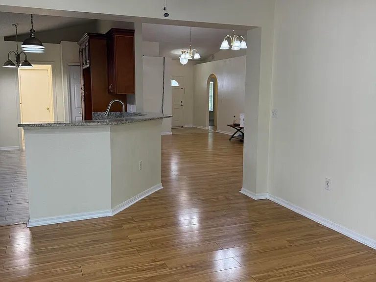 1178 White Oak Cir — Photo 7