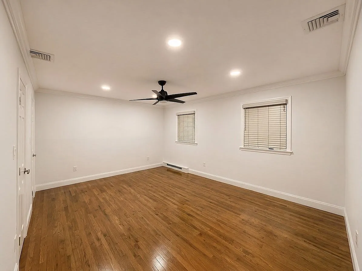 3 bed, 2000 sqft, $4,000 — Photo 4