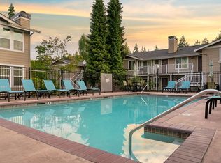 Inglenook Court, Kirkland, WA 98034