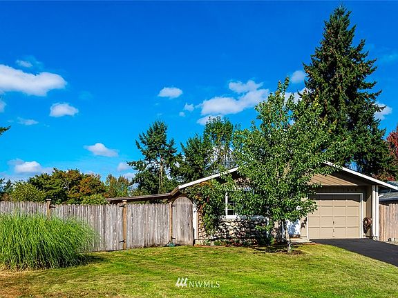 2nd image of 1345 Rockcress Drive SE
