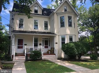 128 Spruce Cir, Princeton, NJ 08540