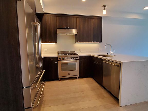 3rd image of 2600 Harrison St #302