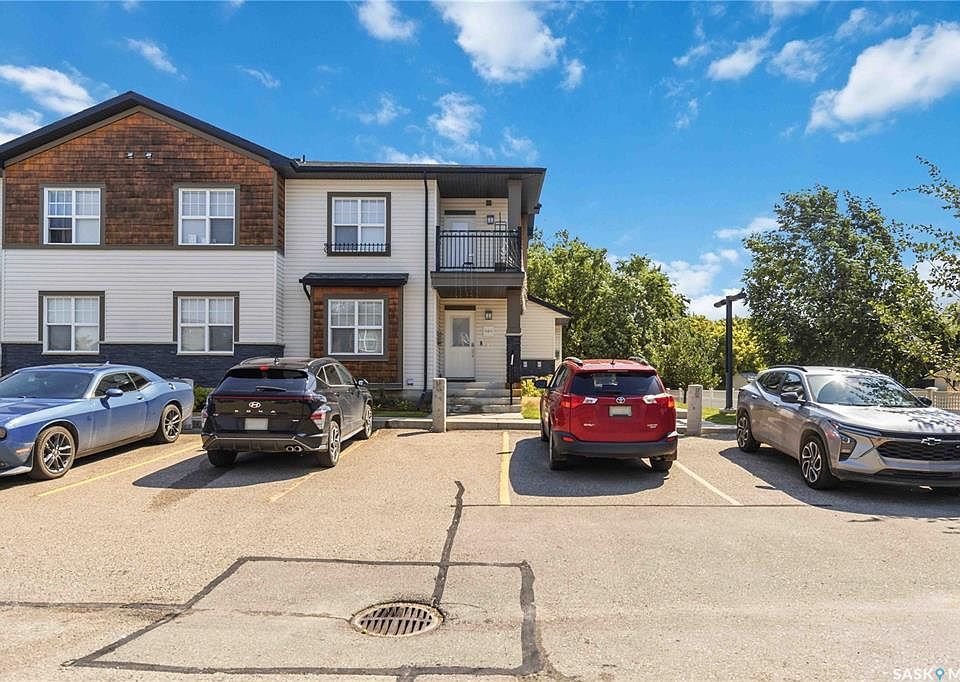 1st image of UNIT 121-2315 McClocklin ROAD