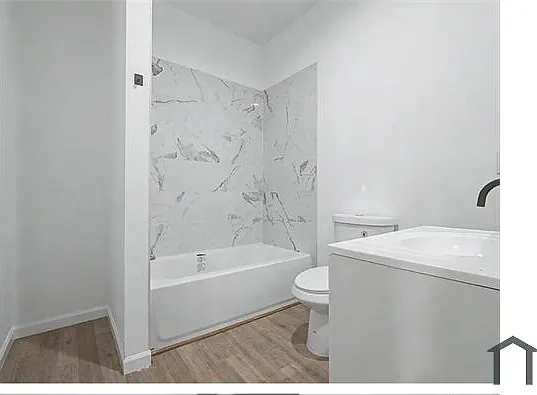 203 Sanders St — Photo 2