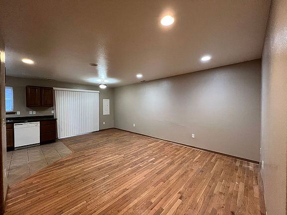5th image of 1626 & 1628 W Lee St #4