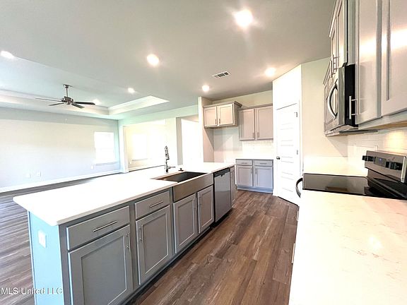 4th image of 4984 Fern Dr