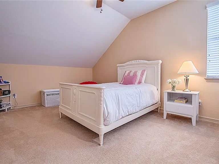 12500 Calistoga Way — Photo 21