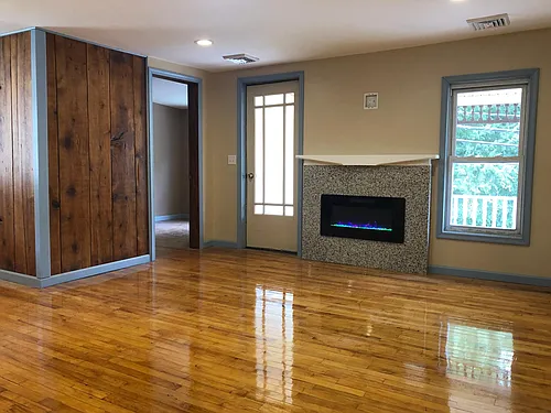 120 Market St Photo 1