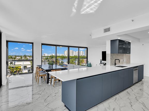 3rd image of 899 Jeffery Street #6020