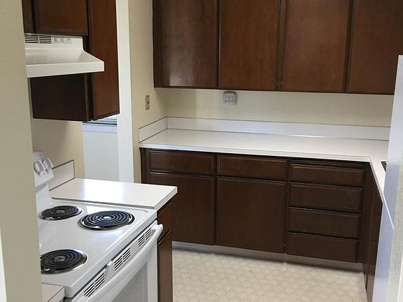 5th image of 2318 Yale Ave E APT 101