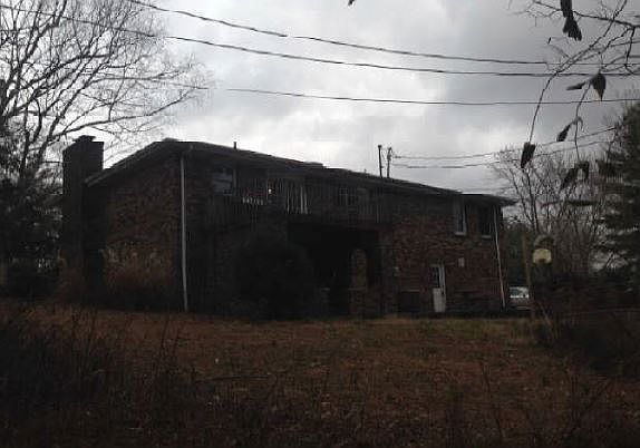 2nd image of 9 La Pine Ave