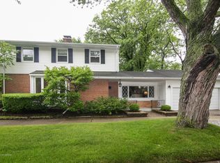 8556 Harding Ave, Skokie, IL 60076