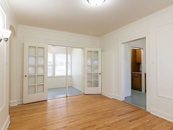 3rd image of 6510 N Hamilton Ave APT 3N
