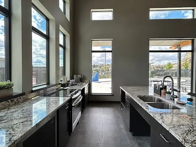 200 Canyon Pkwy — Photo 15