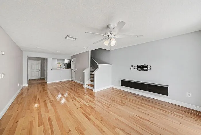 2 bed, 2.0 bath, 1168 sqft, $1,775 — Photo 3