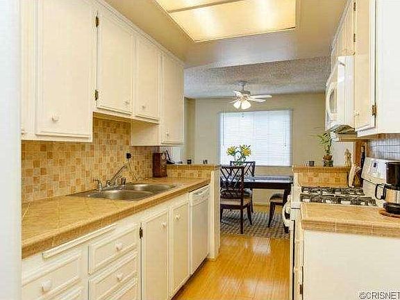 2nd image of 2320 S Bentley Ave #5