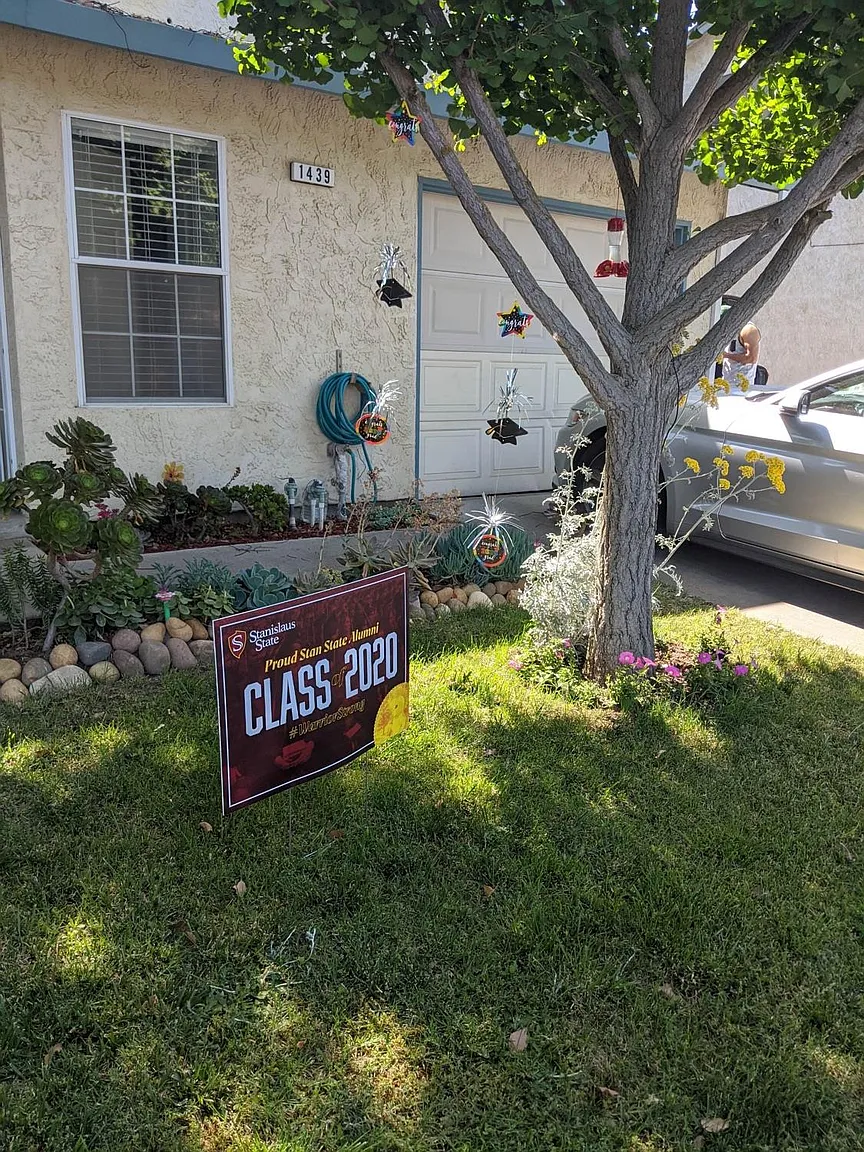 1439 Vine Cir photo 1