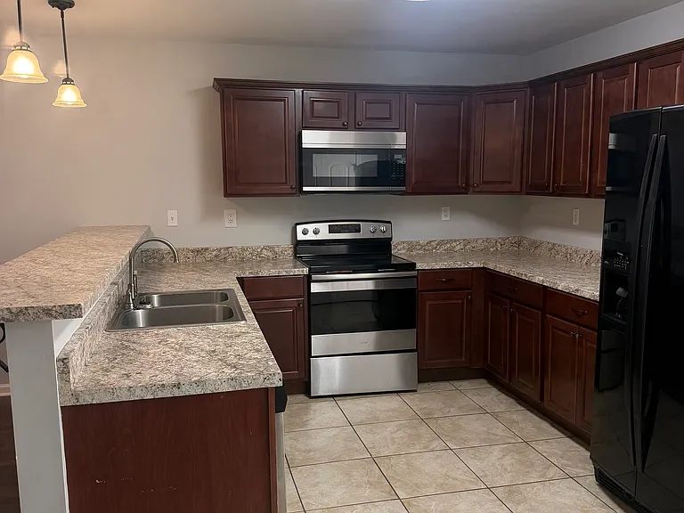 2825 Virginia Woods Cv — Photo 4