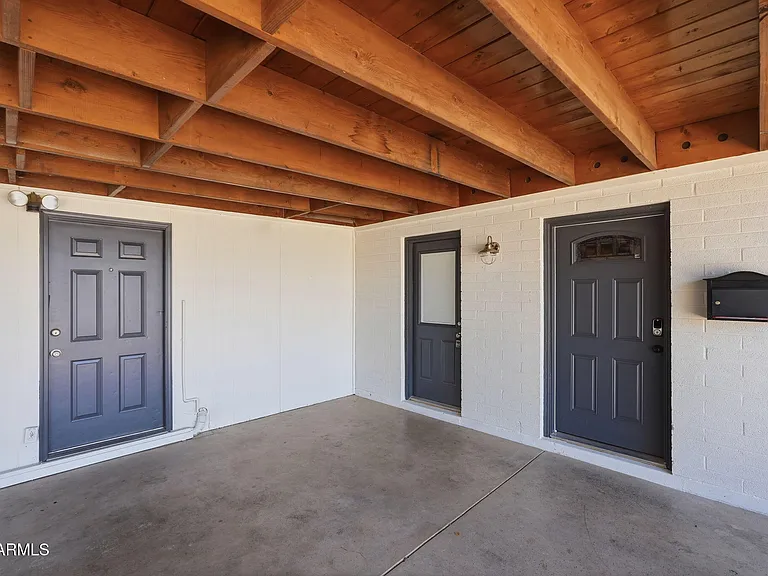 1609 E Gaylon Dr — Photo 4