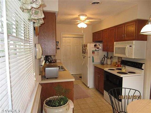4th image of 10395 Rapidan Way