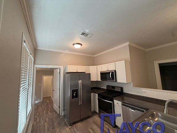 5th image of 238 Prospect St