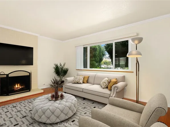 8226 Wildwood Dr, Huntington Beach, CA 92646
