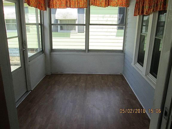 4th image of 2604 W Laura Ave