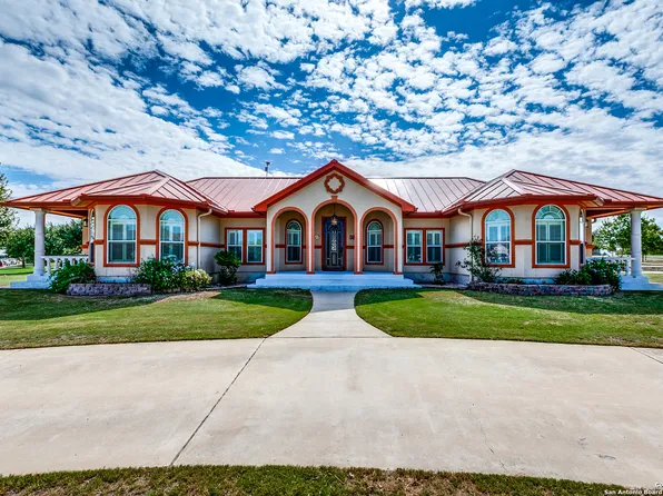 204 PRIVATE ROAD 4664, Castroville, TX 78009
