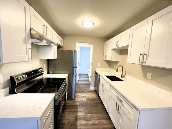 2350 62nd Ave E APT A, Fife, WA 98424