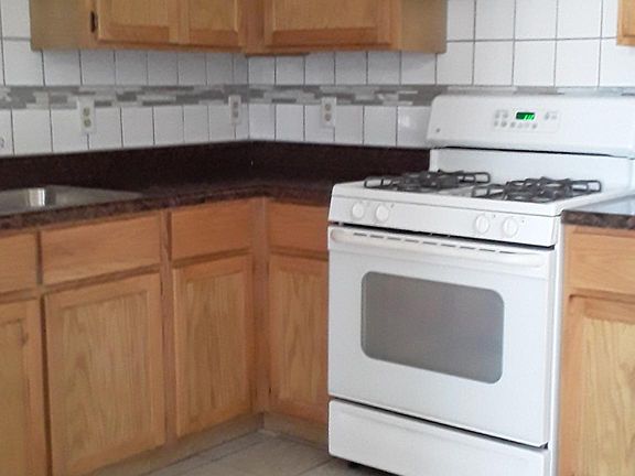 5th image of 2304 S Olivia Ave