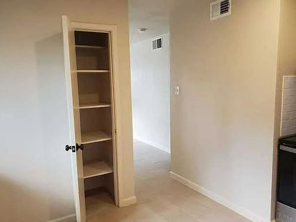 4th image of 605-1 W Byrd Blvd