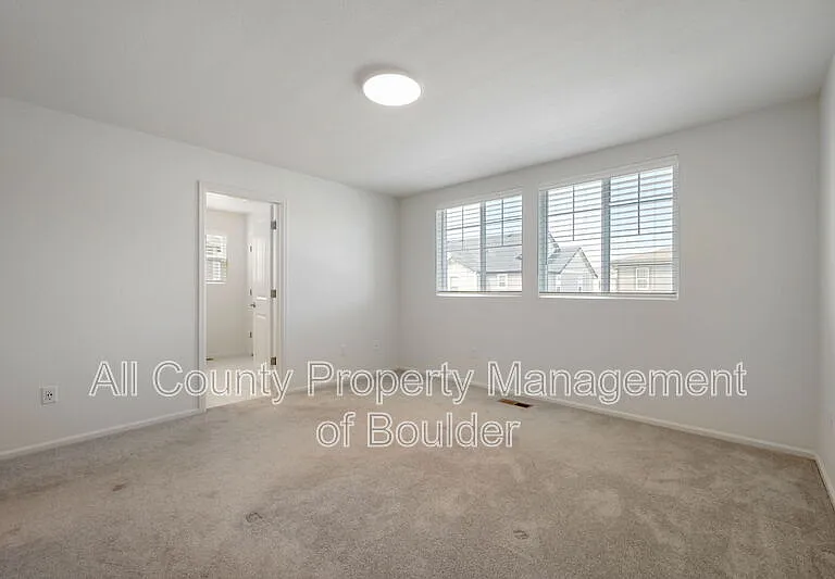 2455 Alpine St — Photo 14