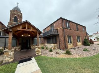 28/30 N Kansas St, Russell, KS 67665
