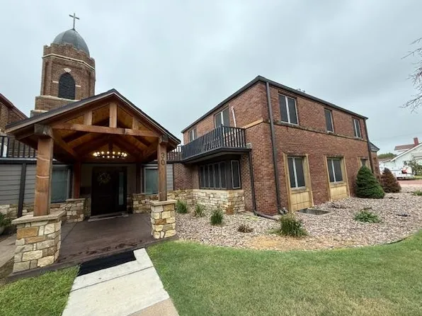 28/30 N Kansas St, Russell, KS 67665