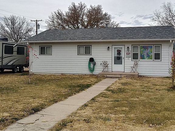RV Parking on side of House