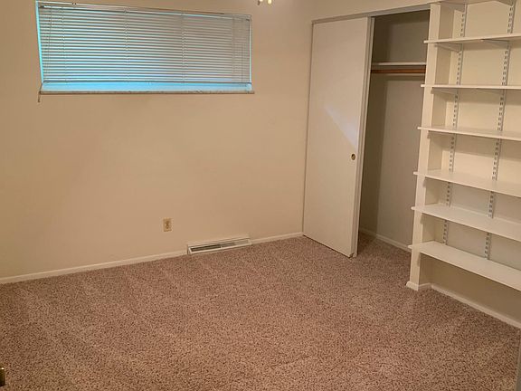 4th image of 3765 Creekview Dr