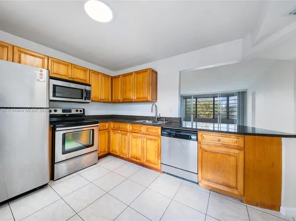 1302 NE 191st St #A-225, Miami, FL 33179