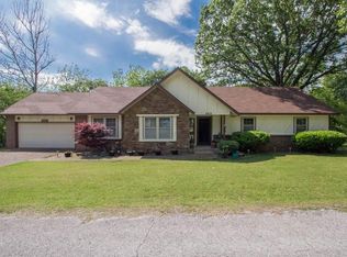 8475 Par Ln, Rogers, AR 72756