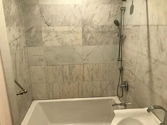 Rented by Lang Realty LLC | media 3