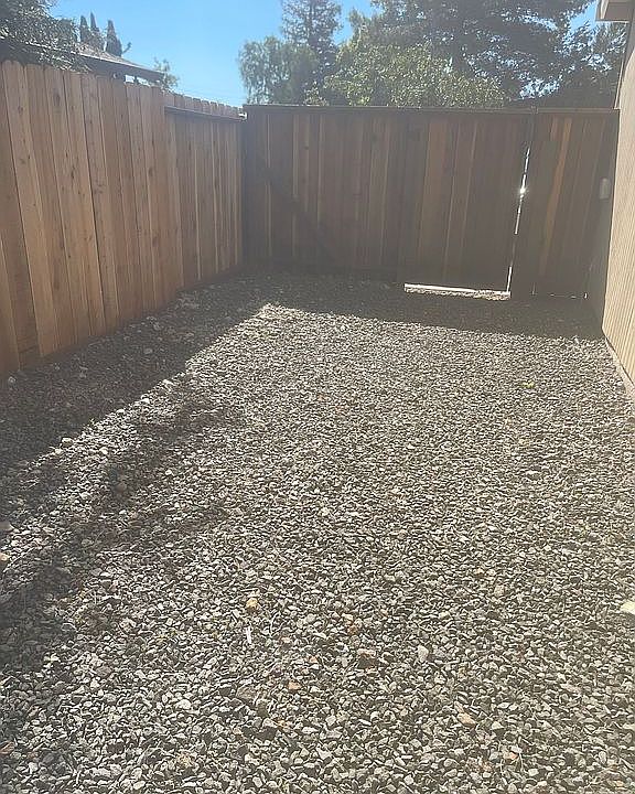 1st image of 524 Fano Ln