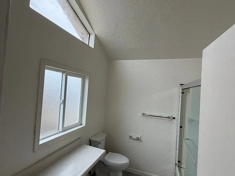 228 N Wasson St — Photo 7