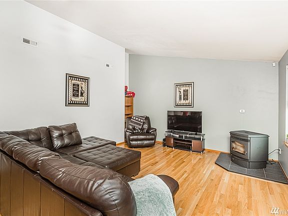 3rd image of 14509 92nd Ave NW