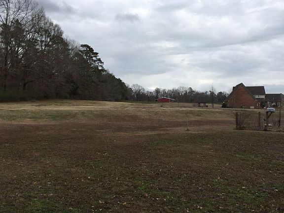 5th image of 245 Boundary Line Dr
