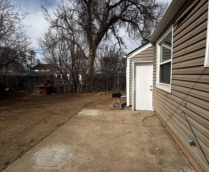 4911 Clay St — Photo 2