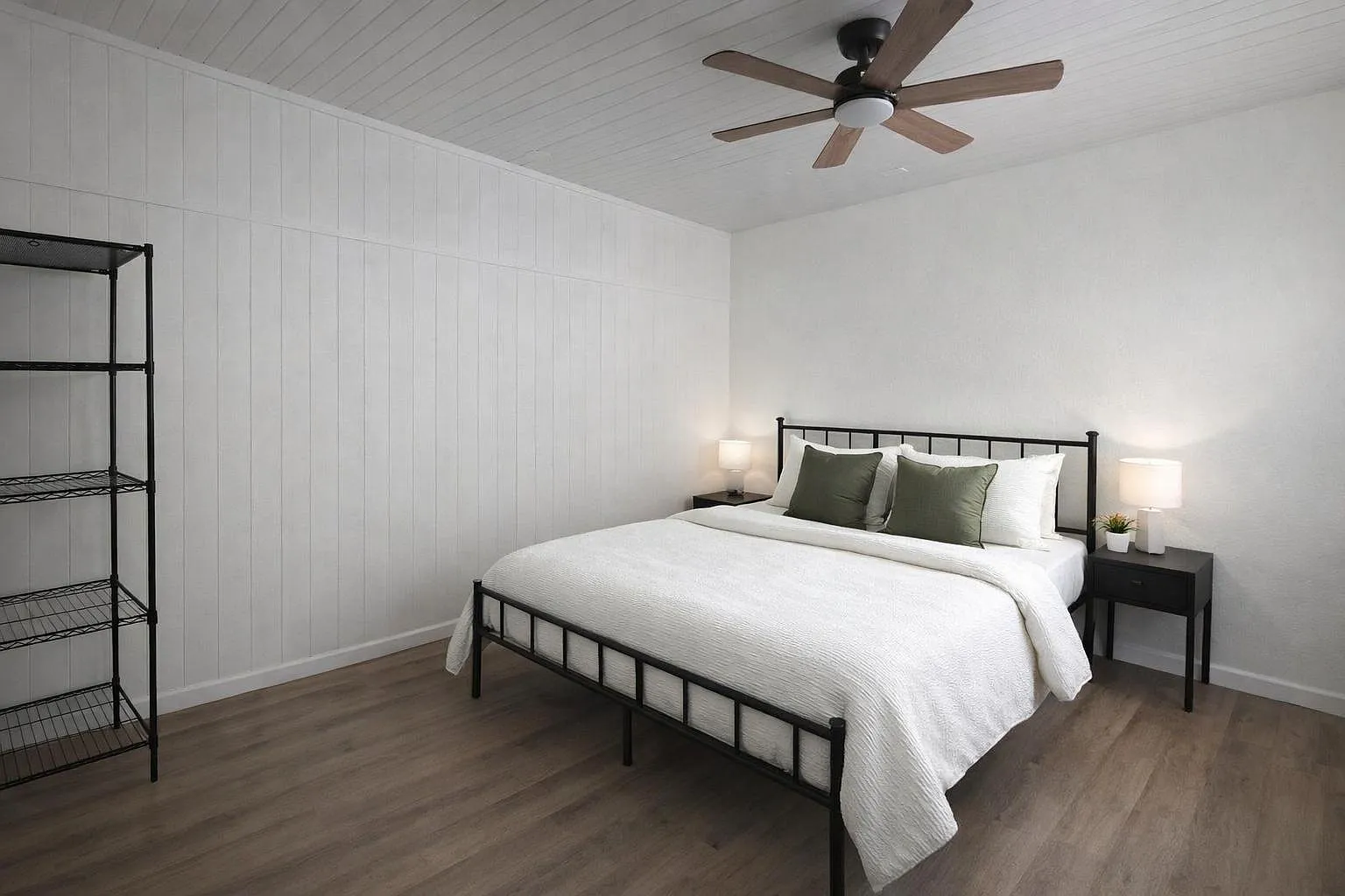 4 bed, 2.0 bath, 1800 sqft, $776 — Photo 1