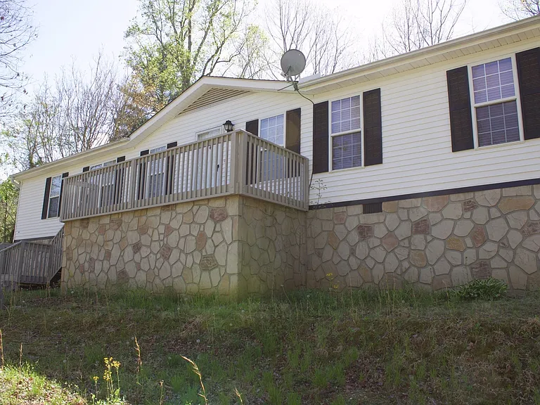 116 Livingston Rd — Photo 2