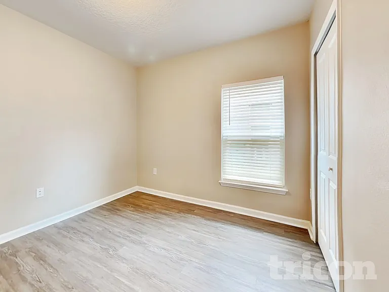 1523 Scrub Jay Ct — Photo 13