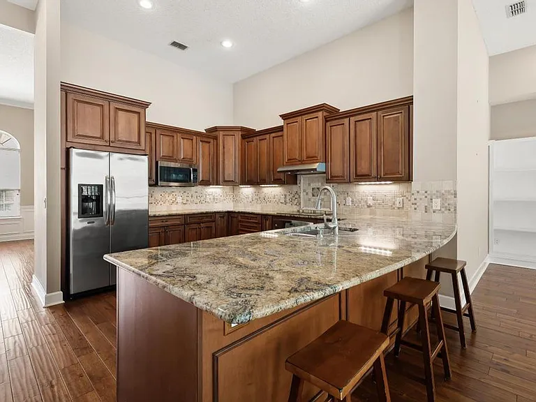 337 S Mill View Way — Photo 19