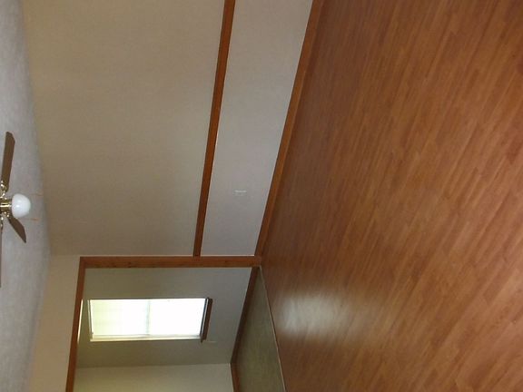 4th image of 695 Tifton Dr #B