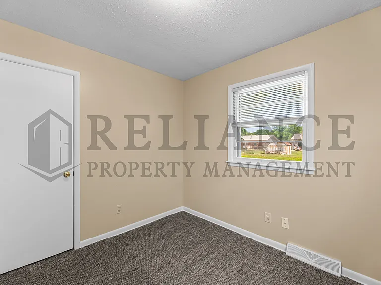 3052 S Bonn Ave — Photo 17